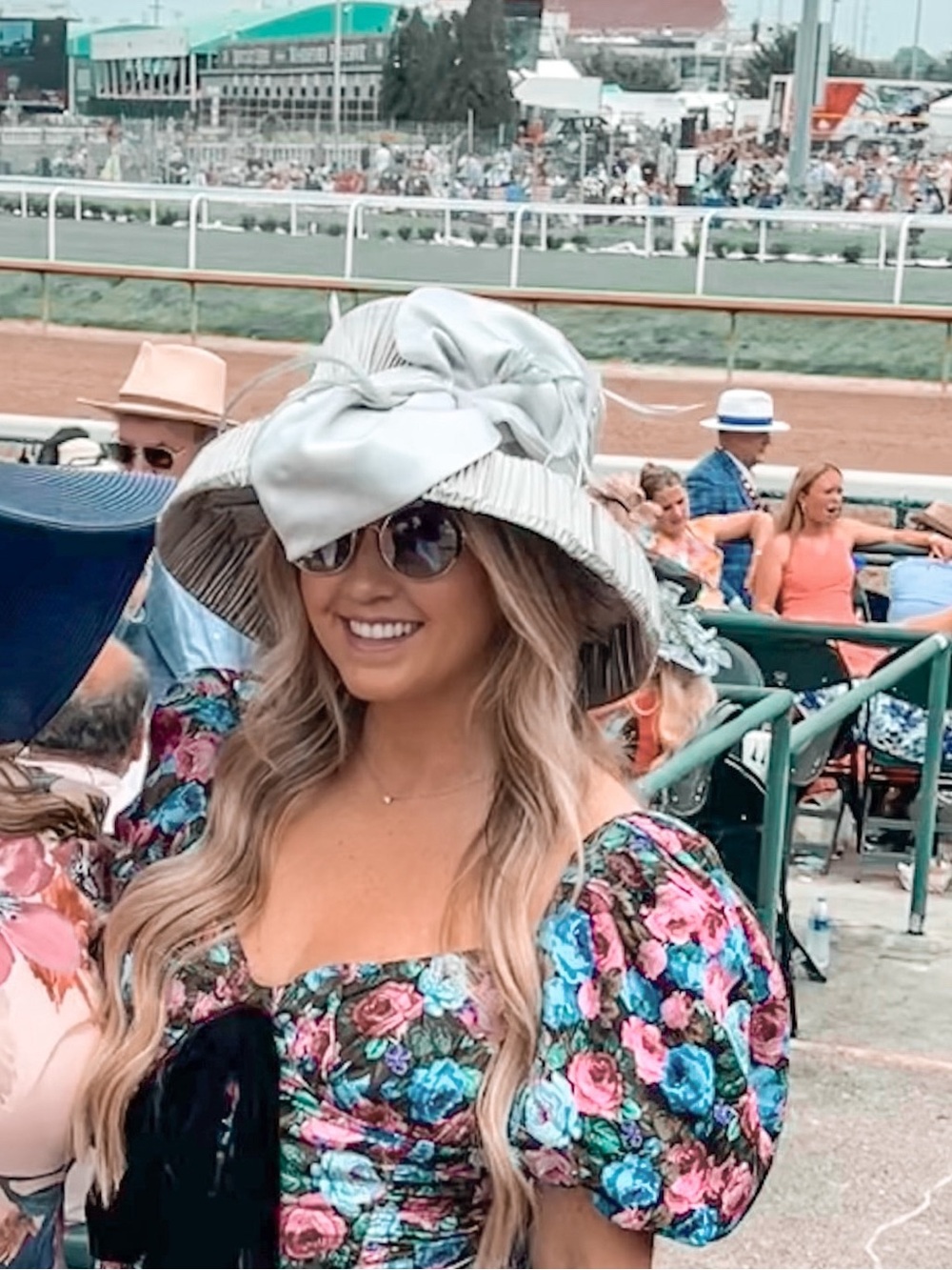 Elegant Wide-Brim Satin Church Hat in Light Gray